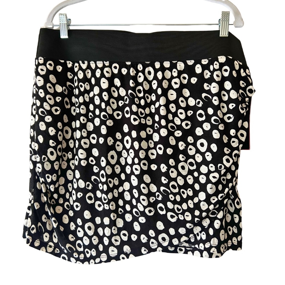 Sofia Vergara Black & White Spotted Tulip Mini Skirt